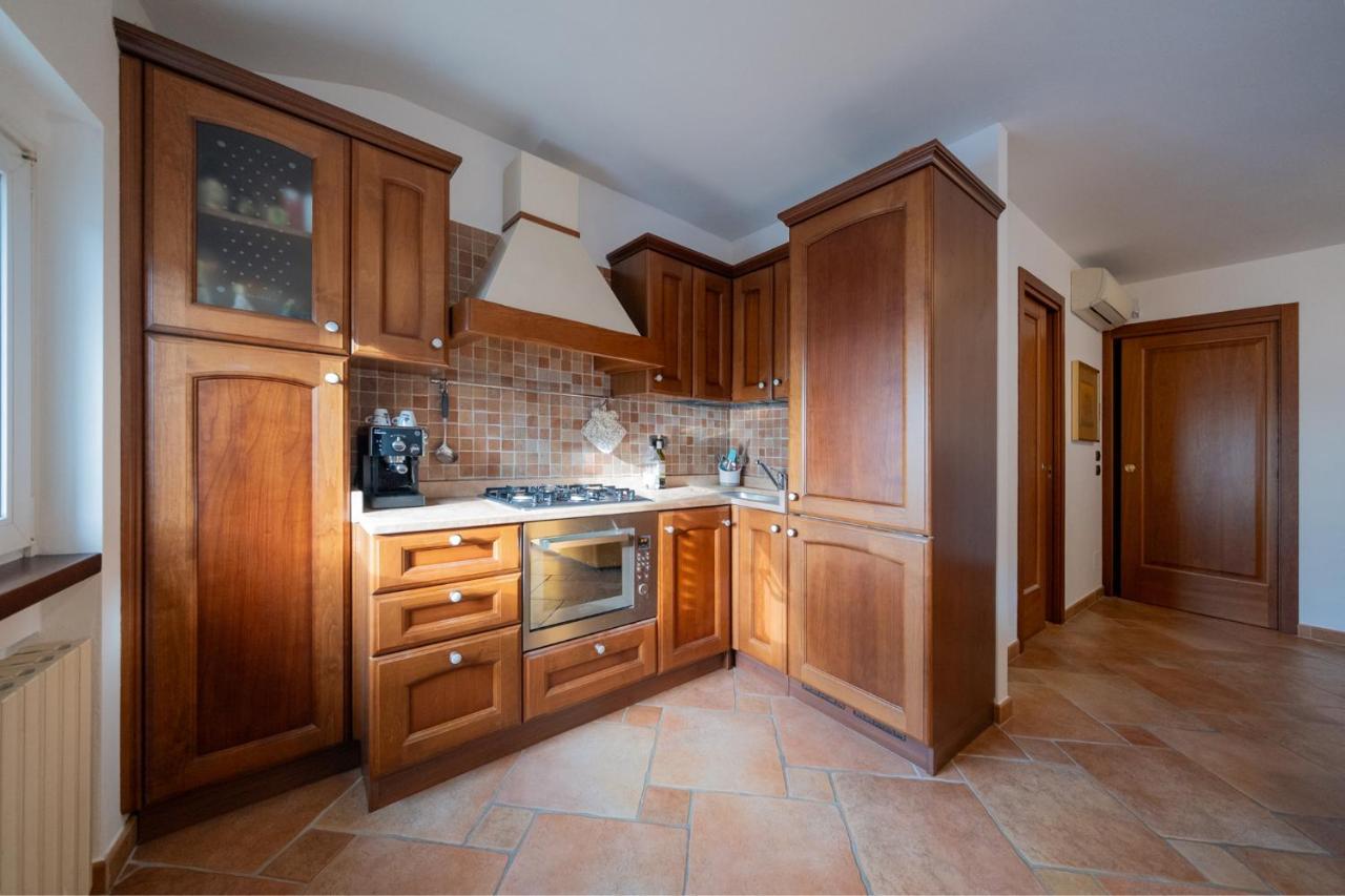 Apartmentsgarda - Baia Del Garda 5 Luaran gambar