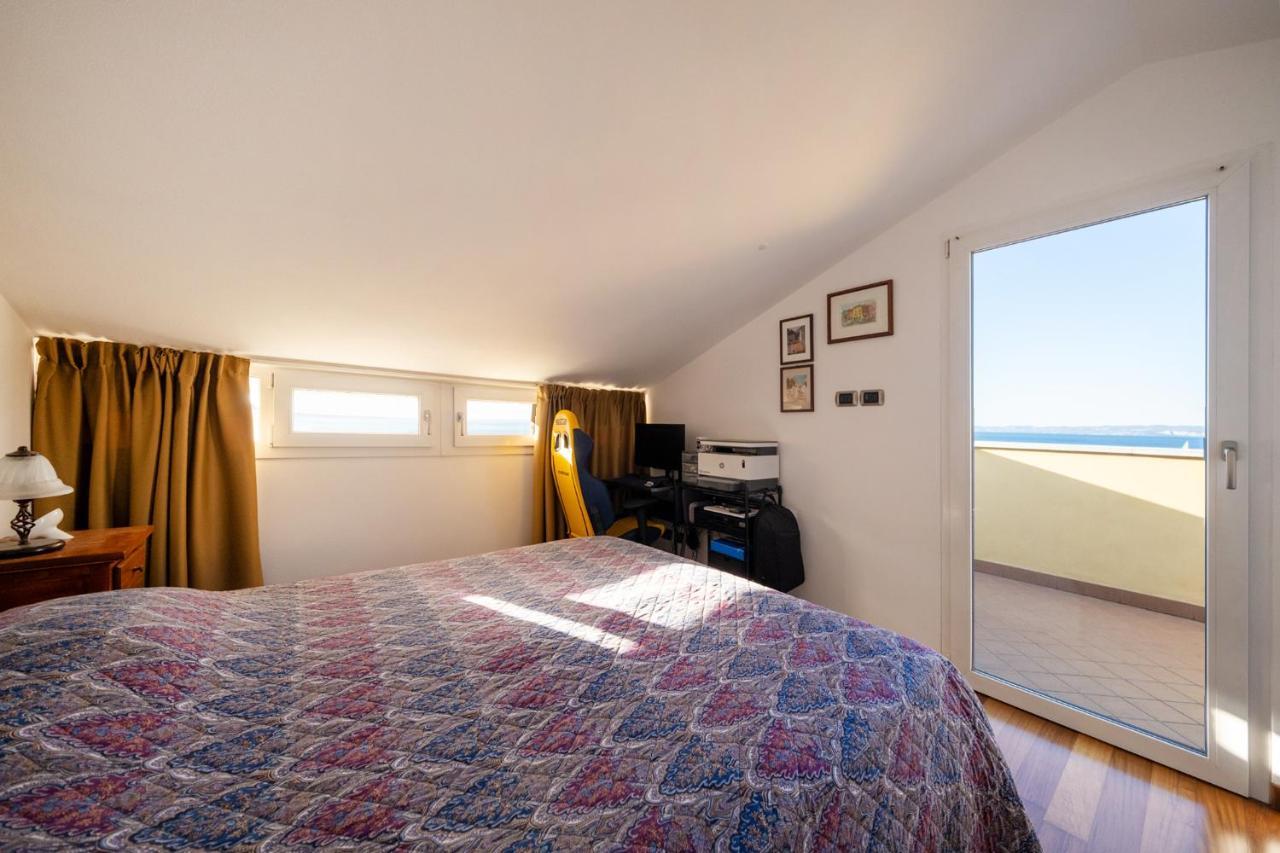 Apartmentsgarda - Baia Del Garda 5 Luaran gambar
