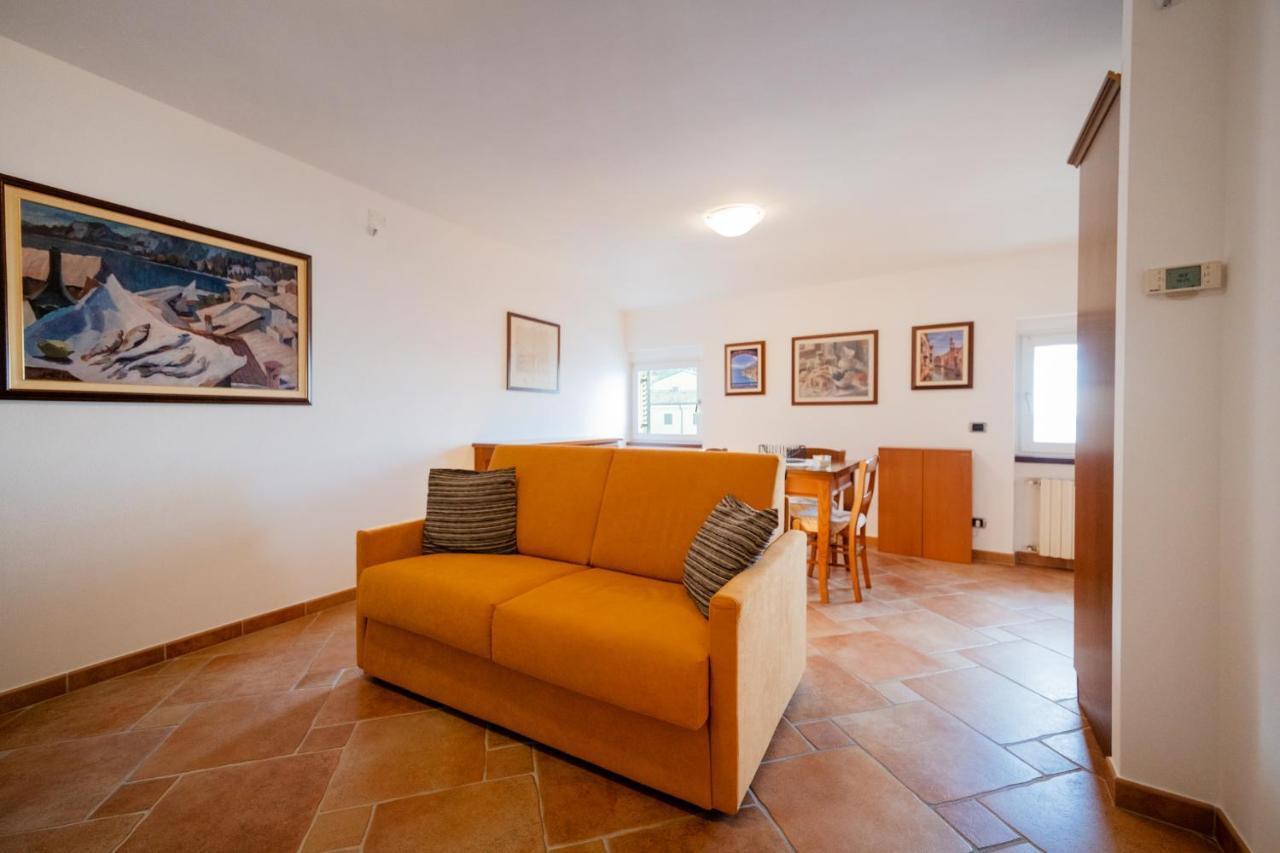 Apartmentsgarda - Baia Del Garda 5 Luaran gambar
