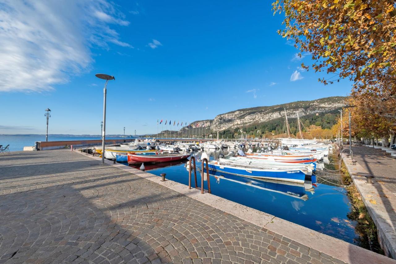 Apartmentsgarda - Baia Del Garda 5 Luaran gambar