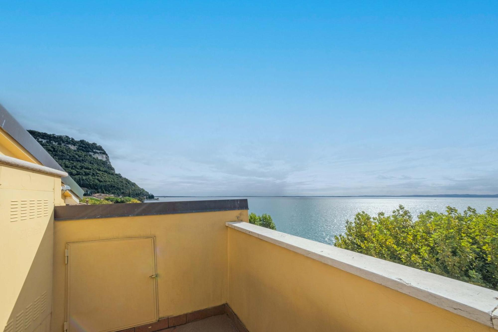 Apartmentsgarda - Baia Del Garda 5 Luaran gambar